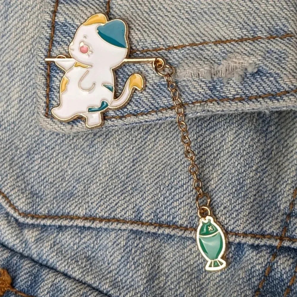 (5/$20) Two Tone Walking Cat Dangling Enamel Pin